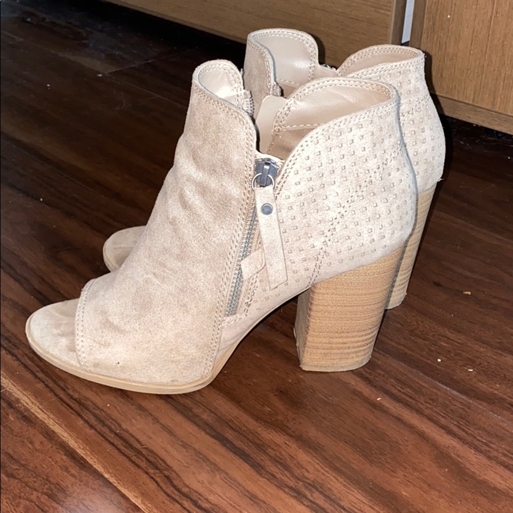 Gray booties with chunky heel!